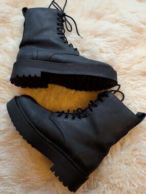 Thursday Boot Co. Quest Black Matte Leather Women's Boot Size 6.5 Combat Moto